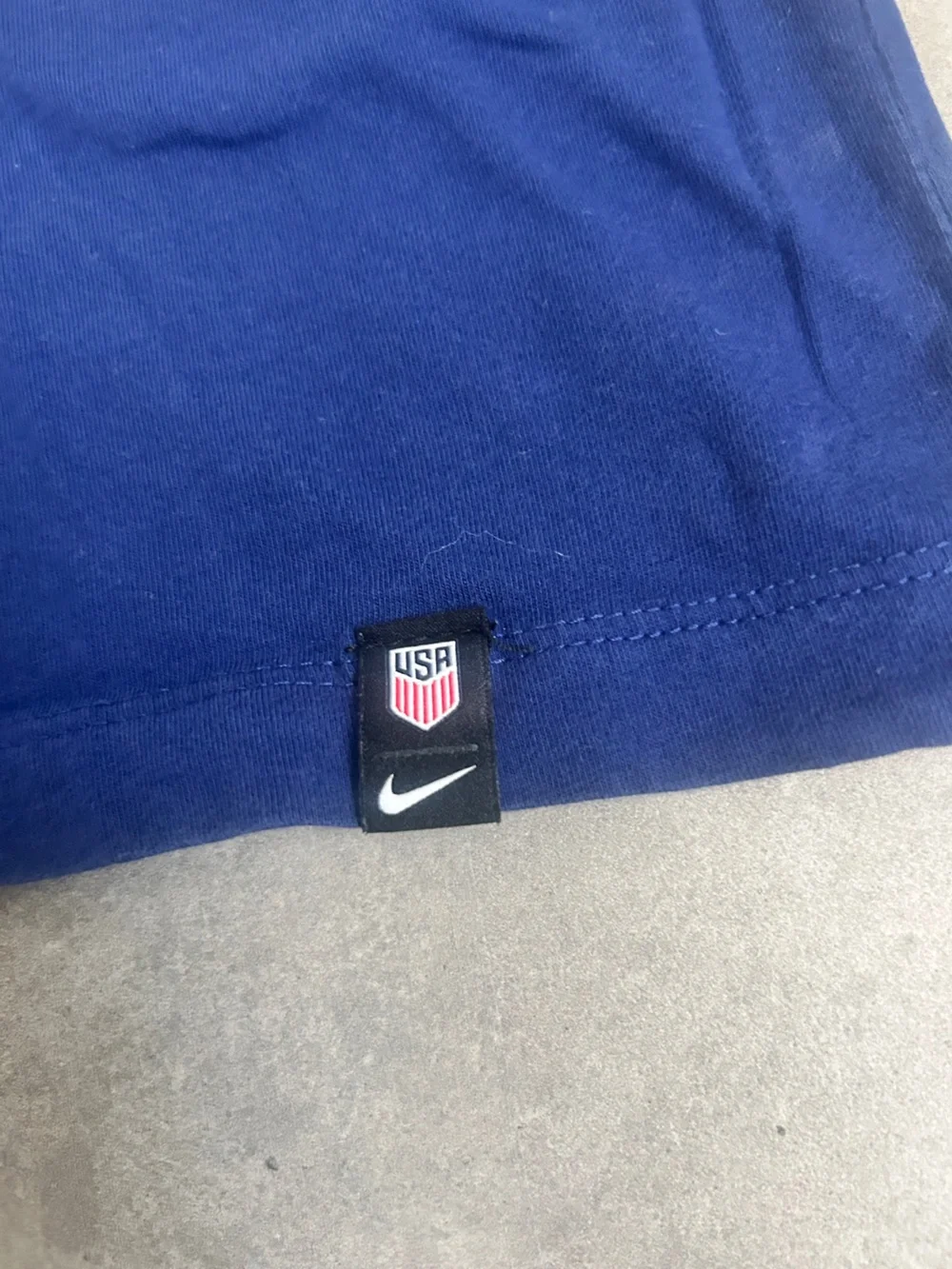 Nike the Nike tee USA blue t-shirt M